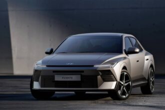 hyundais new elantra just got bigger than a honda civic 6a3e62c9b0c82