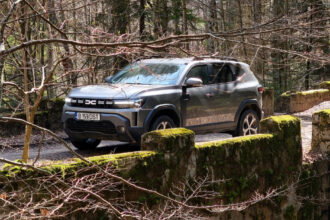 vocatia noii dacia duster hybrid g 150 4x4 este chemarea departarilor dar masina are multe alte talente 6a352e8bdea96