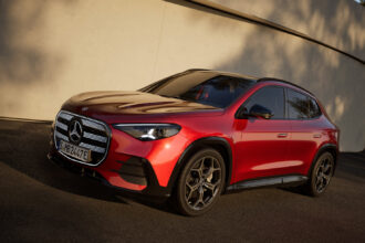 chiar de la debut cea de a treia generatie mercedes benz gla mizeaza fara ezitari pe propulsia electrica 6a6ca2a94c542