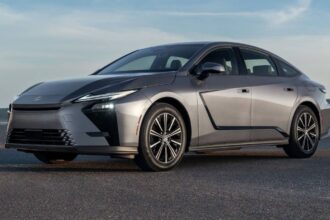 lexus es sales collapsed 89 while is sales more than doubled 6a47b9677894f