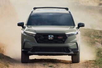the honda cr v is americas best seller but owners prefer the rav4 6a68a0ae6df24