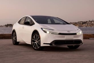 toyotas hybrids are now outselling its gas only cars in america 6a471ebe0b14f