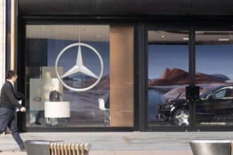 washingtons anti china bill could block mercedes from u s showrooms 6a60b7d8b4125