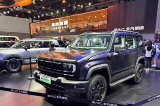china is building land cruiser and defender lookalikes with insane specs 6a8c55783429e