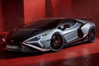 hibrid hibrid dar nu fara un v12 lamborghini revuelto sv pastreaza ideea originala a indicativului sv 6a8336598b0d5