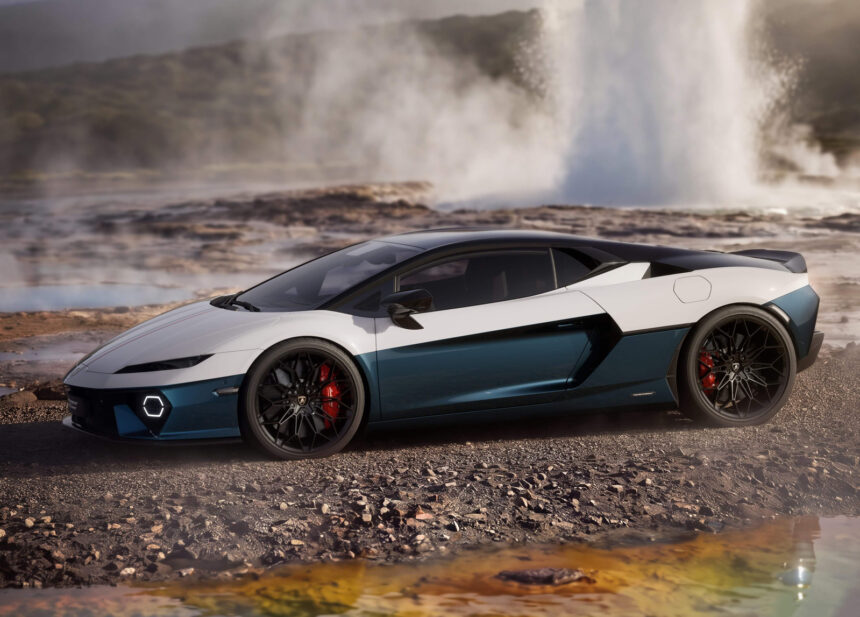 monterey car week nu a trecut fara o delicatesa italiana lamborghini temerario tricolore are o certa tusa artigianale 6a8c62a75bff8
