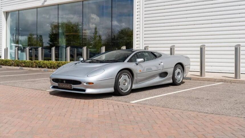 the sultan of bruneis jaguar xj220 is up for sale with just 2646 miles 6a71248a7d37e