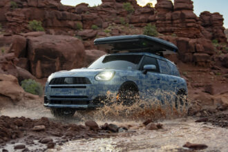 versiune mini countryman inca nelansata oficial data pe mana fetelor in competitia off road rebelle rally 2026 6a74374b21f99