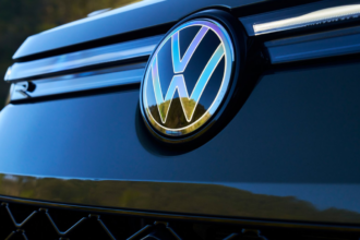volkswagens own labor chief says its profit targets are pure fantasy 6a8a14c2390fe