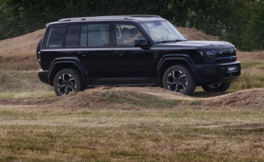nu a inceput cu ce era mai usor icaur v27 si a consumat in off road primele ture de roti din romania 6ac89a088e54b